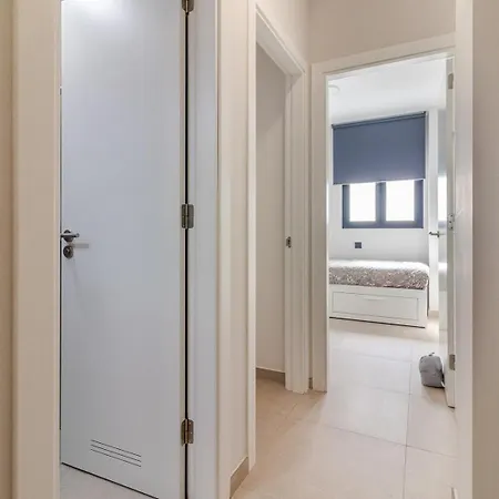 Flatguest Urban Haven Апартаменты *