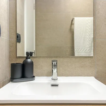 Апартаменты Flatguest Urban Haven