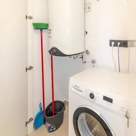 Апартаменты Flatguest Urban Haven