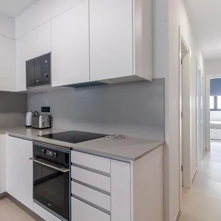 Flatguest Urban Haven Апартаменты *